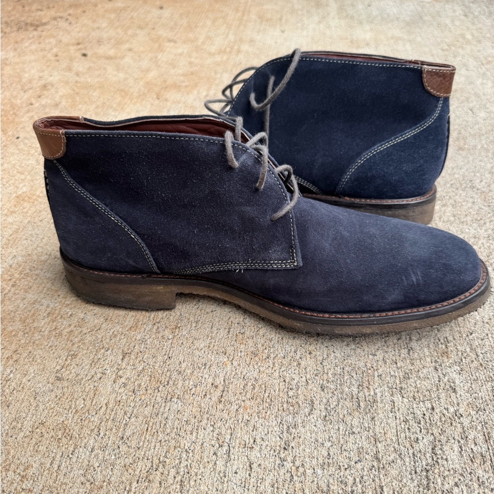 Men's Navy Suede Chukka Boots
